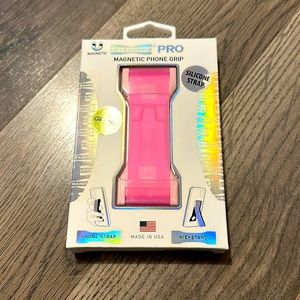 Pink Magnetic phone Grip 💕